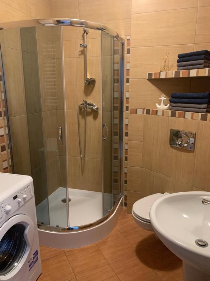 Apartament- Blisko Morza- W Trzech Koronach Z Prv Miejscem Parkingowym W Cenie! Swinoujscie Luaran gambar